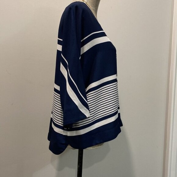 Vince Camuto Blue Stripe Flowy Top Size Medium - Picture 7 of 14